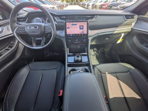 New 2025 Jeep Grand Cherokee L Limited w/ Black Appearance Package image 13