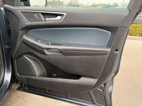 Used 2024 Ford Edge SEL w/ Sport Appearance Package image 9