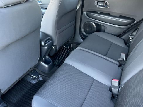 Used 2021 Honda HR-V EX image 11