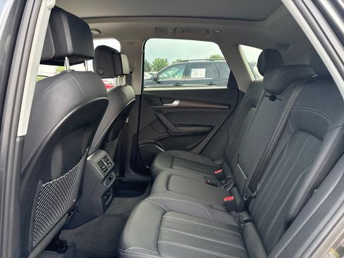 Used 2023 Audi Q5 2.0T Premium w/ Convenience Package AWD/4WD image 14