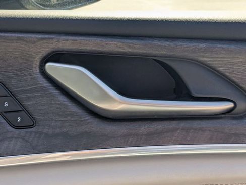 Used 2022 Jeep Grand Cherokee Overland w/ Luxury Tech Group IV image 34