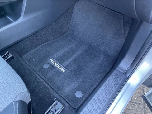 Used 2021 Nissan Rogue SV FWD image 32