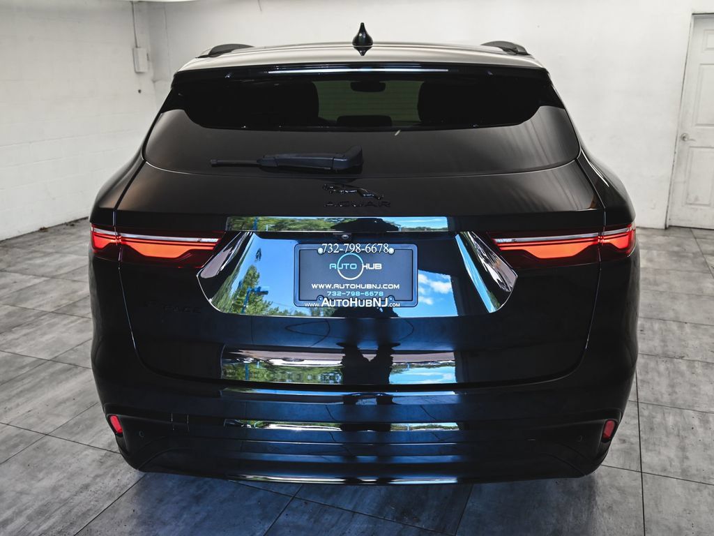 Used 2023 Jaguar F-PACE S AWD/4WD image 5