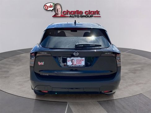 New 2026 Nissan Kicks SV image 5