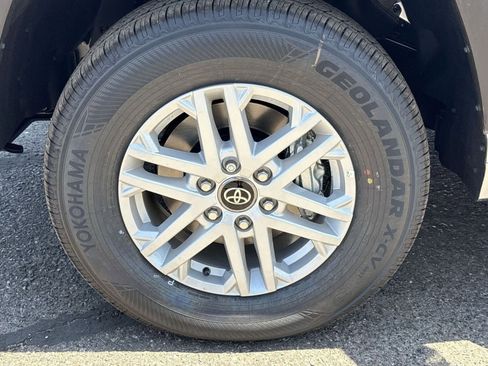 Certified 2025 Toyota Tundra SR5 image 10