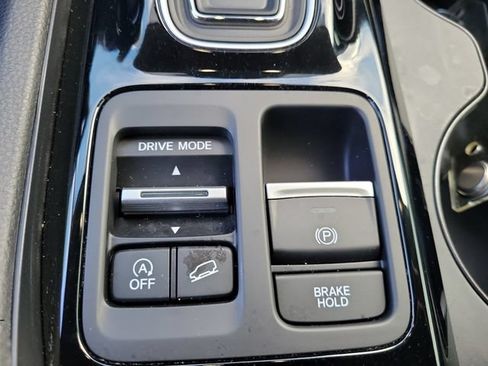Used 2025 Honda Pilot EX-L image 33