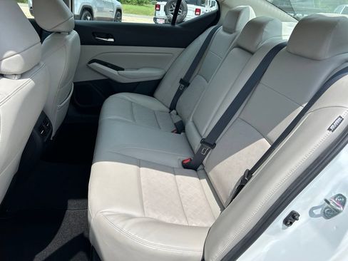 Used 2023 Nissan Altima 2.5 SL FWD image 13