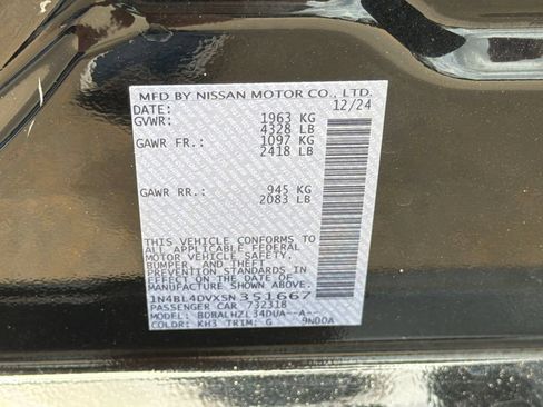 Used 2025 Nissan Altima 2.5 SV FWD image 33