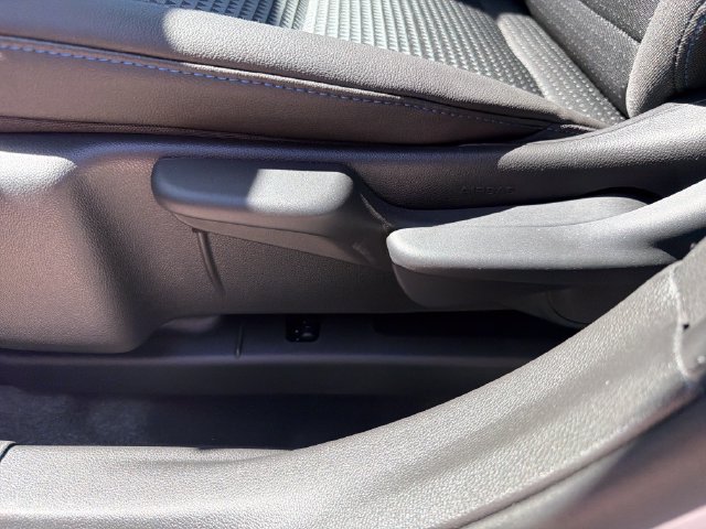 New 2026 Chevrolet Trax LT w/ Driver Confidence Package FWD image 17