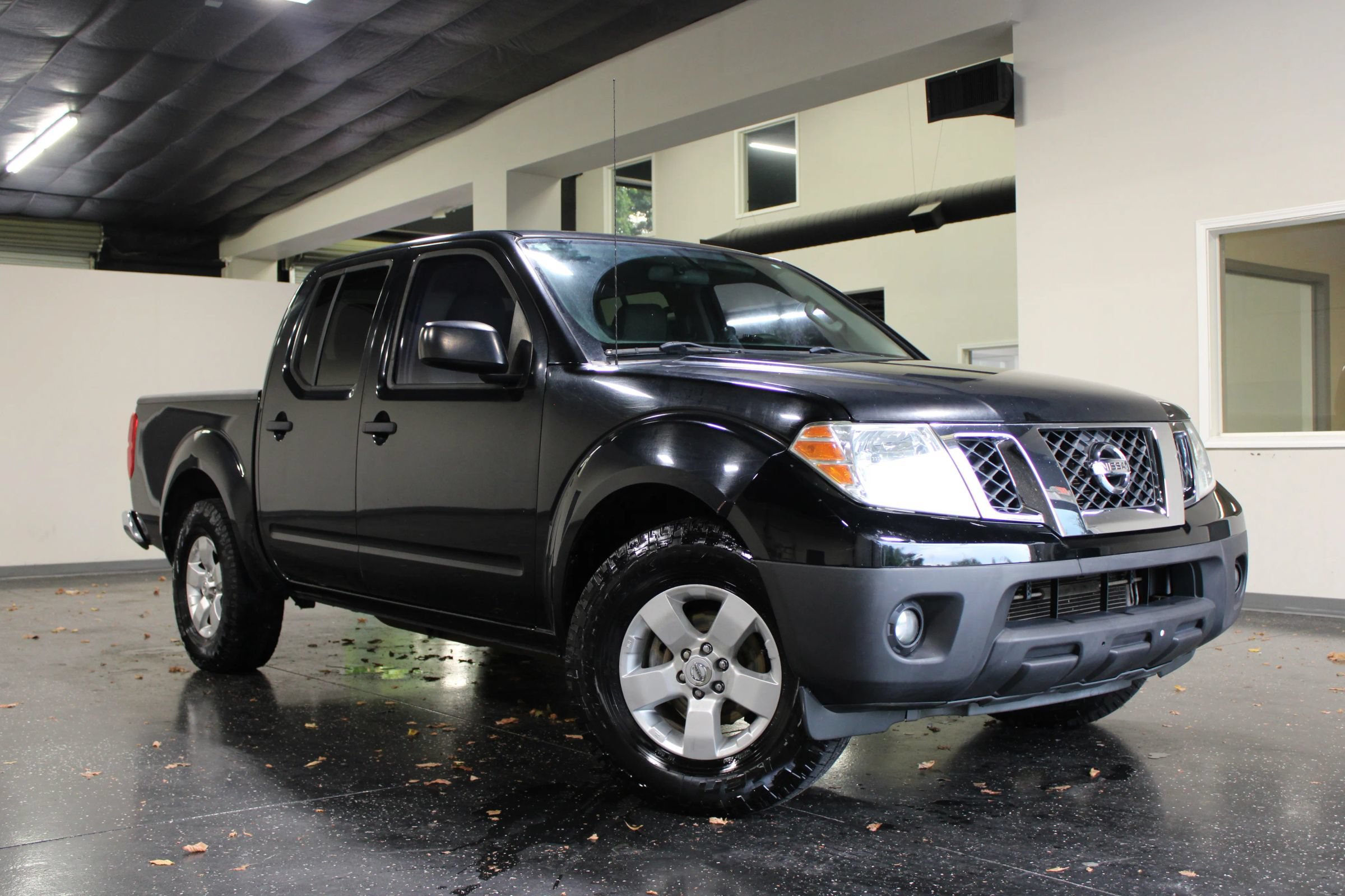 Used 2012 Nissan Frontier SV RWD image 30