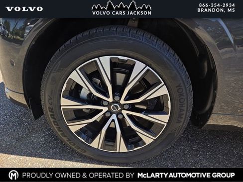 Used 2024 Volvo XC60 B5 Plus AWD/4WD image 28