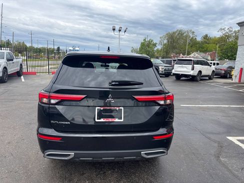Used 2022 Mitsubishi Outlander ES AWD/4WD image 6