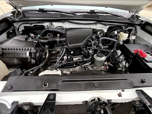 Used 2021 Toyota Tacoma SR5 w/ SR5 Appearance Package (SM) image 31