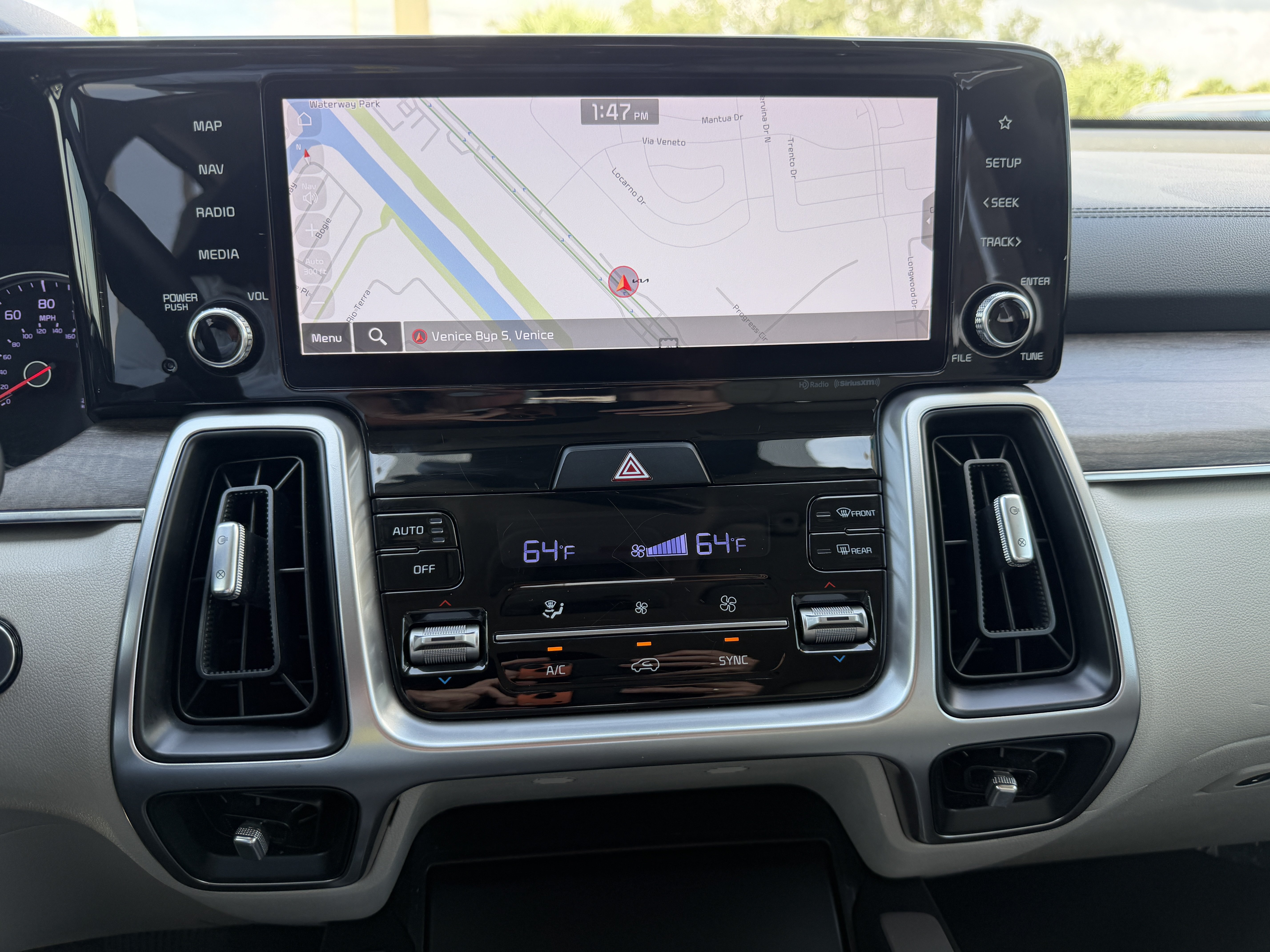 Used 2022 Kia Sorento EX FWD image 19