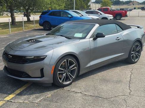 Used 2021 Chevrolet Camaro LT w/ Technology Package RWD image 4