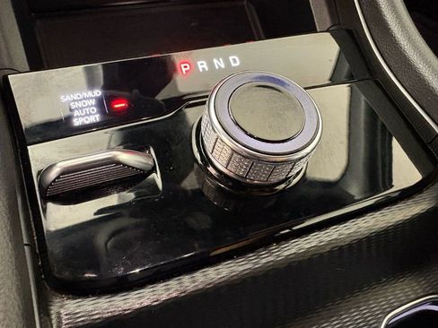 Used 2024 Jeep Grand Cherokee L Limited w/ Luxury Tech Group II image 39