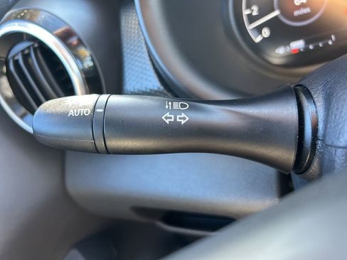 Used 2022 Nissan Kicks SV FWD image 27