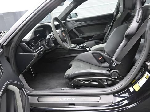 Certified 2026 Porsche 911 GT3 w/ Chrono Package RWD image 9