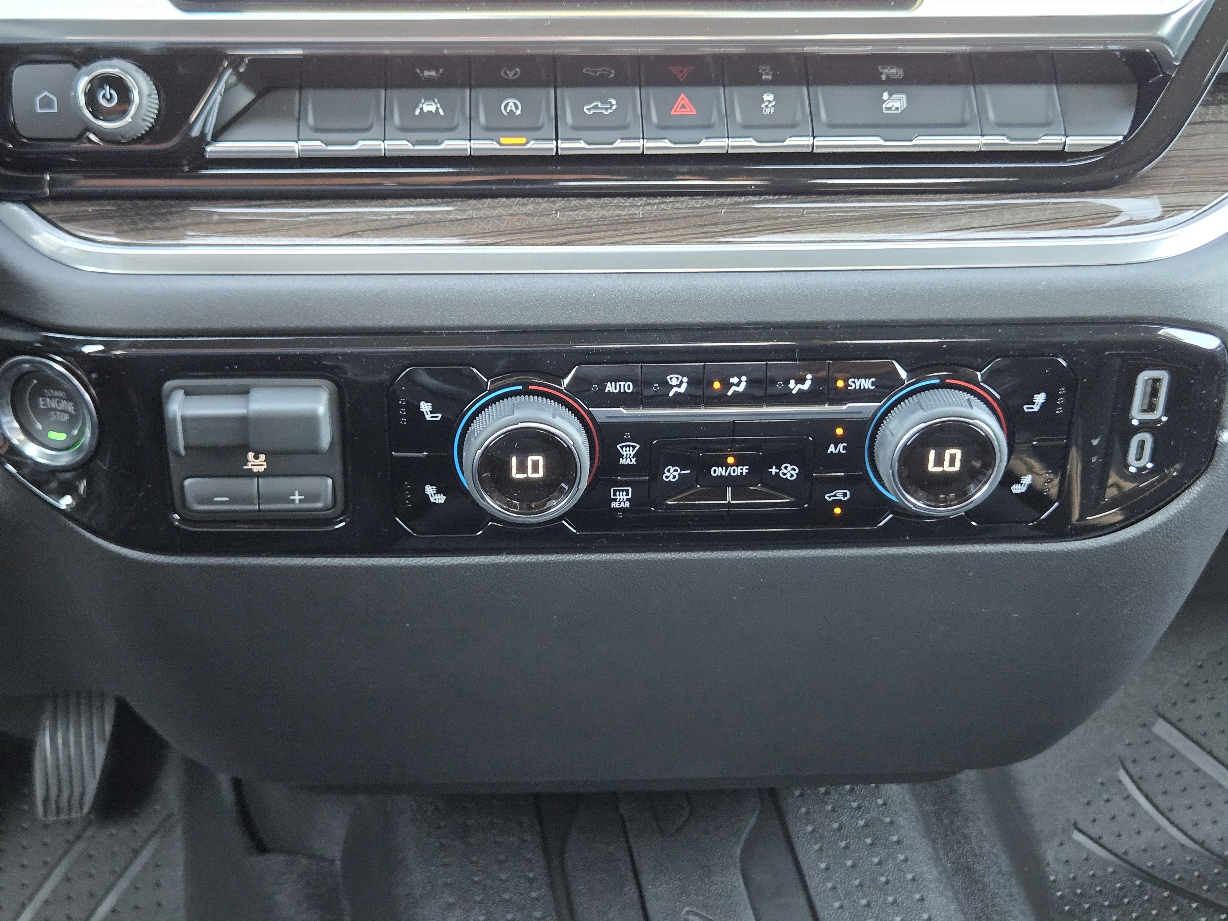 New 2026 Chevrolet Silverado 1500 RST w/ RST Select Package AWD/4WD image 16