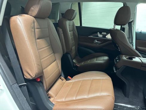 Used 2024 Mercedes-Benz GLS 450 4MATIC image 36