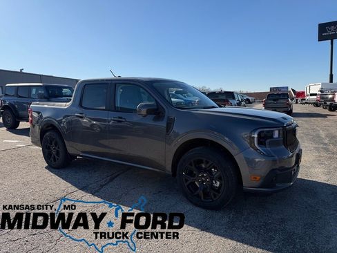 New 2026 Ford Maverick Lobo AWD/4WD image 8