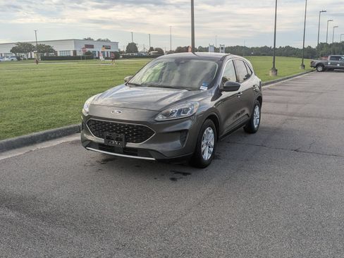 Used 2020 Ford Escape SE FWD image 7