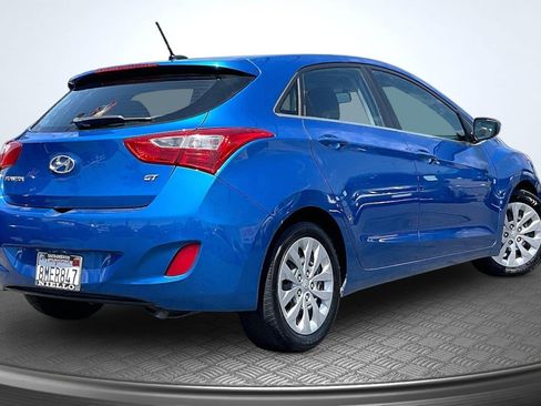 Used 2017 Hyundai Elantra GT FWD image 13
