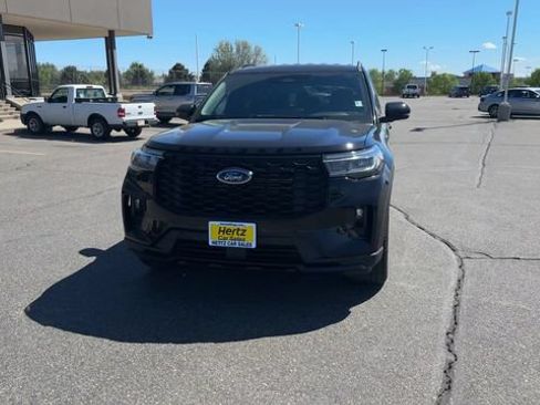 Used 2025 Ford Explorer ST-Line w/ ST-Line Street Pack AWD/4WD image 3