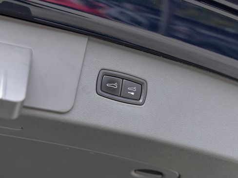 Certified 2022 Porsche Cayenne AWD/4WD image 47