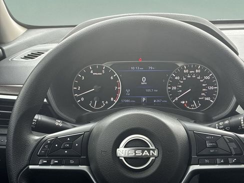 Used 2024 Nissan Altima 2.5 SV FWD image 19