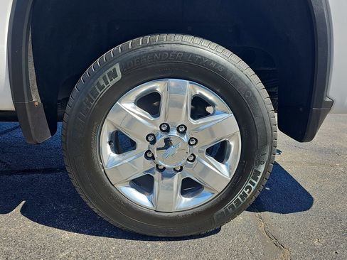 Certified 2020 Chevrolet Silverado 2500 LTZ w/ LTZ Premium Package AWD/4WD image 39