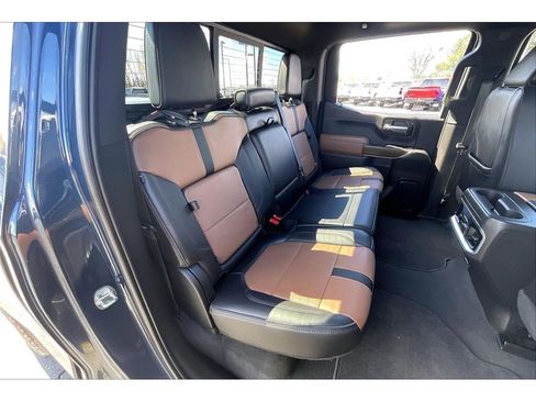 Used 2022 Chevrolet Silverado 1500 High Country w/ Technology Package image 29