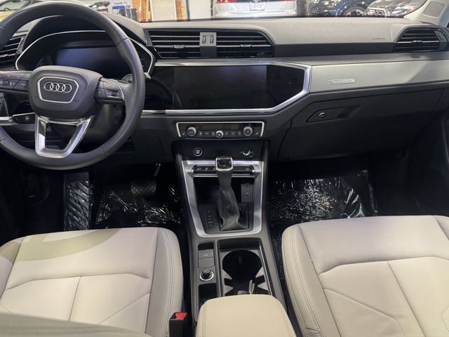 Certified 2023 Audi Q3 2.0T Premium w/ Convenience Package AWD/4WD image 18