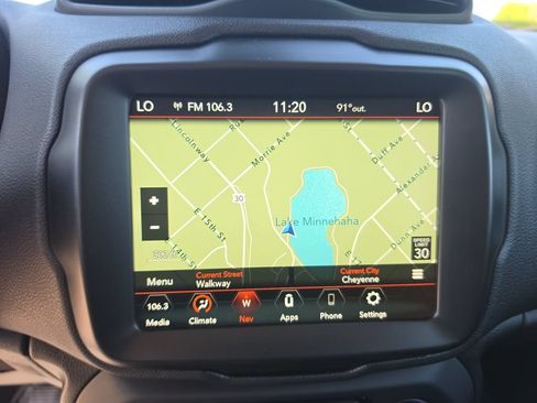 Used 2023 Jeep Renegade Trailhawk AWD/4WD image 21