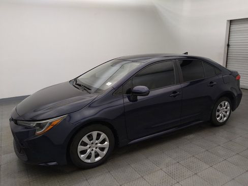 Used 2022 Toyota Corolla LE FWD image 2
