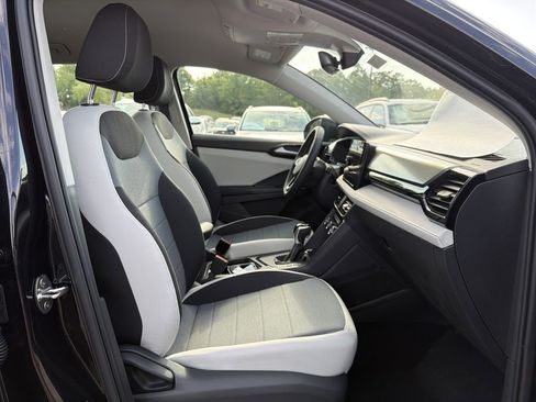 New 2026 Volkswagen Taos S FWD image 17