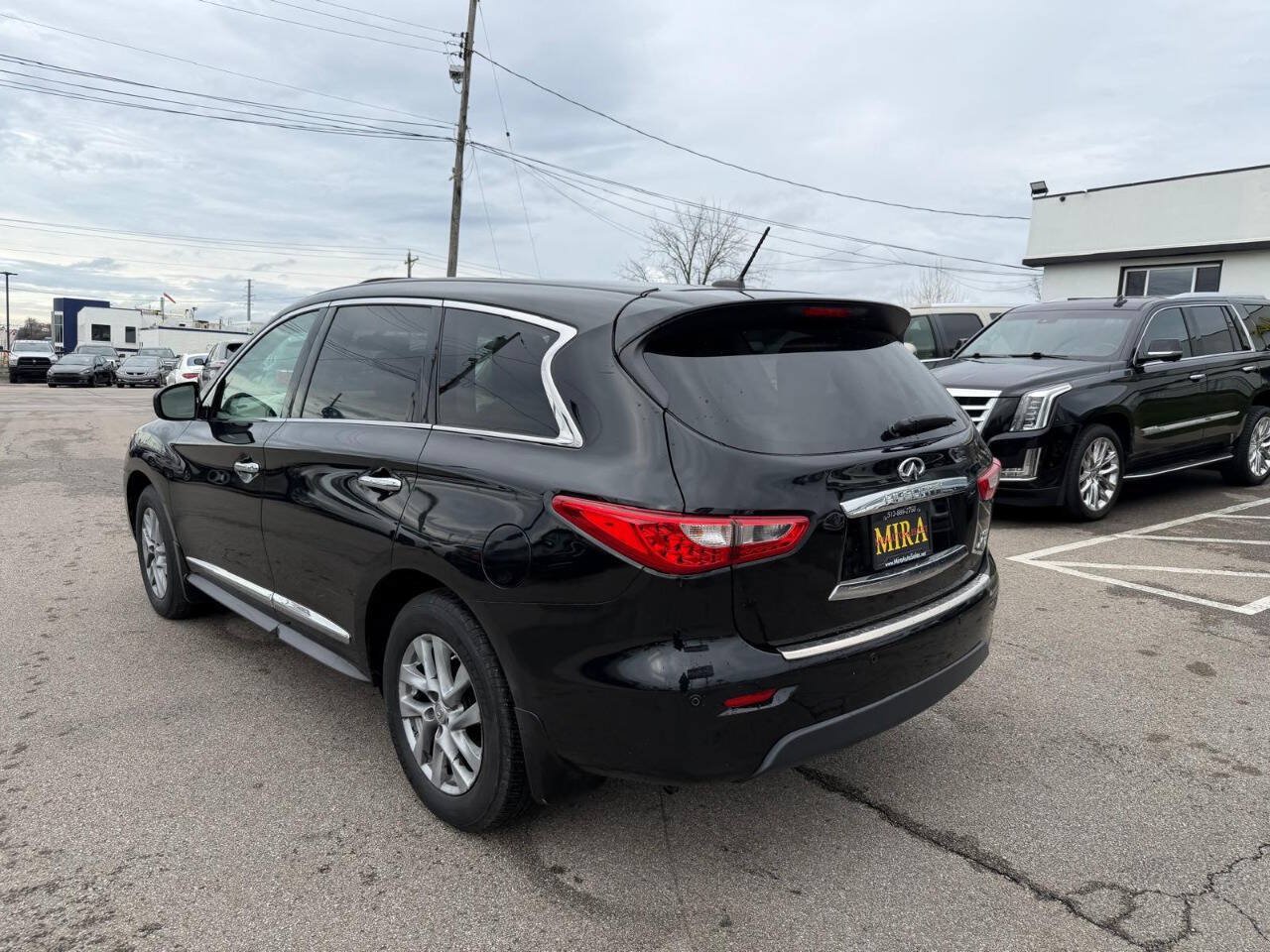 Used 2013 INFINITI JX35 AWD w/ Premium Pkg image 11