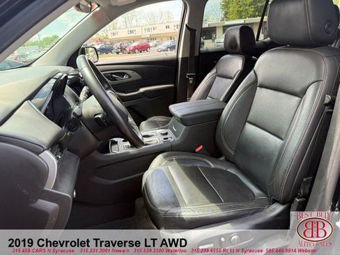 Used 2019 Chevrolet Traverse LT AWD/4WD image 11