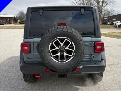 Used 2026 Jeep Wrangler Unlimited Rubicon AWD/4WD image 5