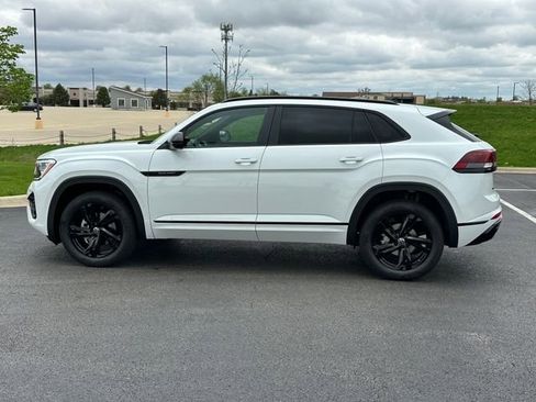 New 2026 Volkswagen Atlas Cross Sport SEL R-Line AWD/4WD image 4