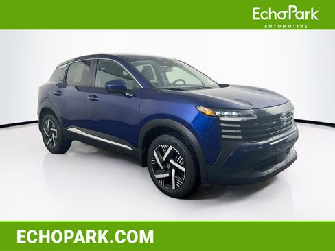 Used 2025 Nissan Kicks SV FWD image 1