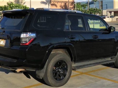 Used 2016 Toyota 4Runner SR5 RWD image 8