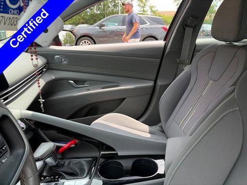 Certified 2023 Hyundai Elantra SEL w/ Convenience Package FWD image 7