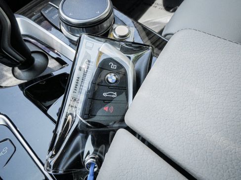 Used 2021 BMW 530i w/ Premium Package RWD image 34