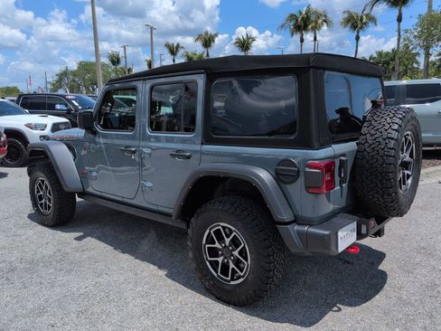 Used 2024 Jeep Wrangler Unlimited Rubicon w/ Technology Group AWD/4WD image 7