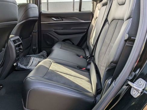 New 2026 Jeep Grand Cherokee Altitude AWD/4WD image 13