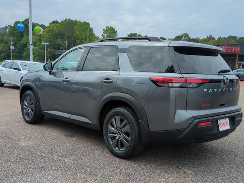 Used 2025 Nissan Pathfinder SV FWD image 7