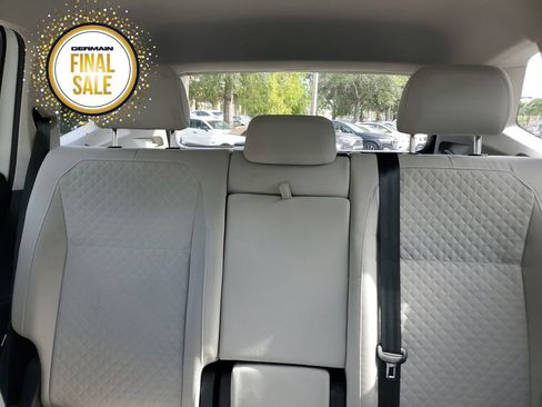 Used 2021 Volkswagen Tiguan S image 29