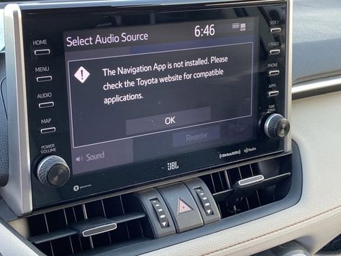 Used 2022 Toyota RAV4 XLE Premium image 38