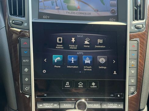 Used 2018 INFINITI Q50 Luxe w/ Essential Package (3.0T Luxe) AWD/4WD image 18